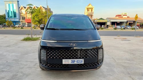 Staria 2022 lounge VIP 7 seat