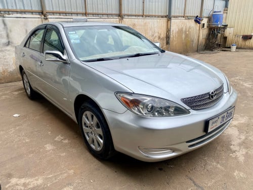 Toyota Camry 02 XLE Full