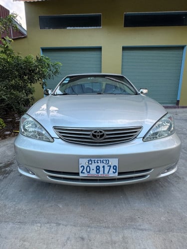 Toyota Camry 2002 XLE អត់កំប៉ូលបើក