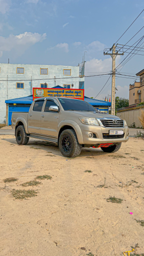 Toyota Hilux Vigo 2015 ឡានស្អាត ឆ្វេងសុីន
