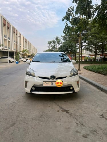 Toyota prius 012 option 5 plug 🔌