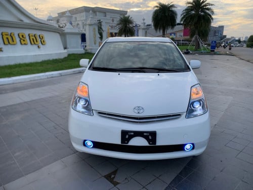 Toyota Prius h full សេរីឆ្នាំ2008ធានាឡានស្អាតអត់បុកអត់ច្រេះ មហាថ្មីឡានគ្មានកន្លែងទាស់