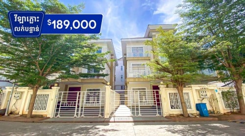 Twin villa for sale at borey heng heang 6A