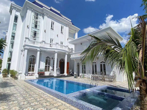 Villa for RENT! • Location: Preak Eng near national road1 .