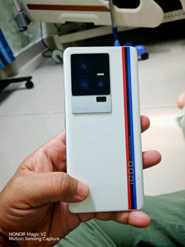 Vivo IQOO 11 sim2 នៅស្អាត 12+256gb លក់195$