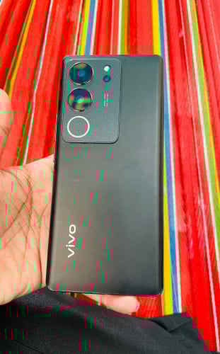 Vivo V29 5G, Storage 256G, RAM 12+8G, អេក្រង់ហ្ស៉ីន AMOLED មានស្គេនមុខ និងក្រយៅដៃ កាម៉េរ៉ា ច្បាស់