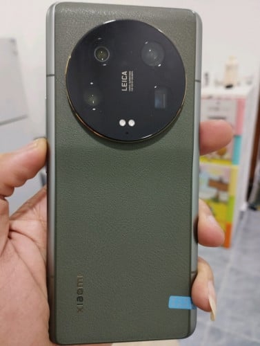 Xiaomi 13 ultra ប្រញាប់លុយ