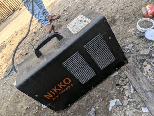 លក់វិញប៉ុស្តិ៍ផ្សារខ្នាតធំជប៉ុន