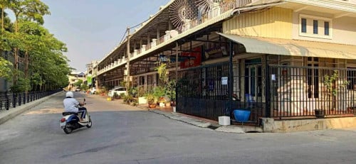 ផ្ទះលក់