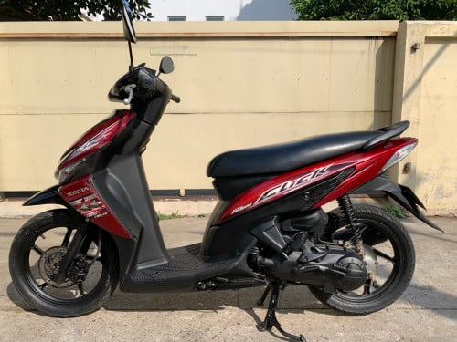 ម៉ូតូលក់​