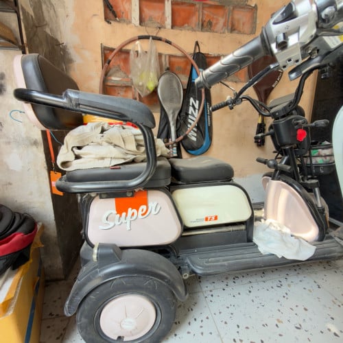 កងបីអាគុយ