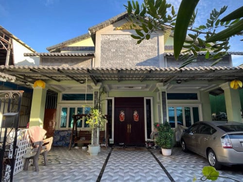 ផ្ទះលក់ នៅស្ទឹងមានជ័យ ភូមិដំណាក់ធំ (ផ្លូវឡានចេញចូលបាន)