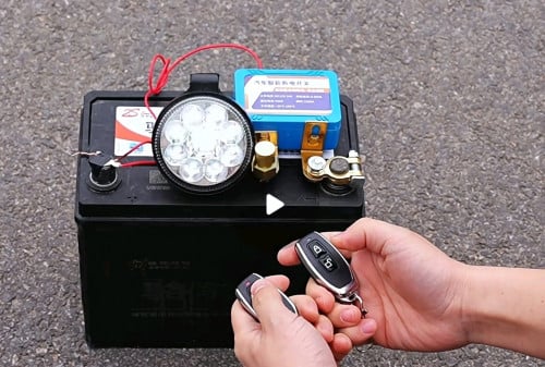 តេឡេបញ្ជា បិត/បើក អាគុយ