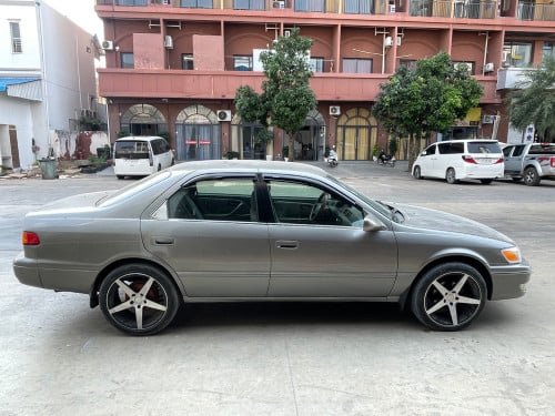 ឆ្លាម1997ឡានថ្មីលក់52ចចារ