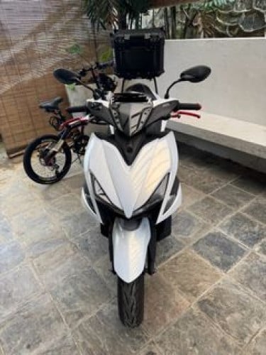 អត់ពន្ធទេ Aerox 1500$ Yamaha ជិះផ្ទាល់