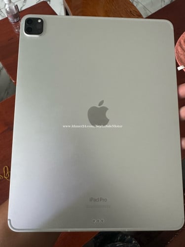 លក់iPad pro 12.9-inch (6th generation)