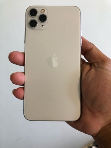 លក់iPhone 11 pro max 256g អត់ស្កេន អេក្រង់GX ស្អាតដូចសុីន ថ្ម85% កាន់ អត់ជាប់អីទេ  ម៉ាហ្សុីនសុីន