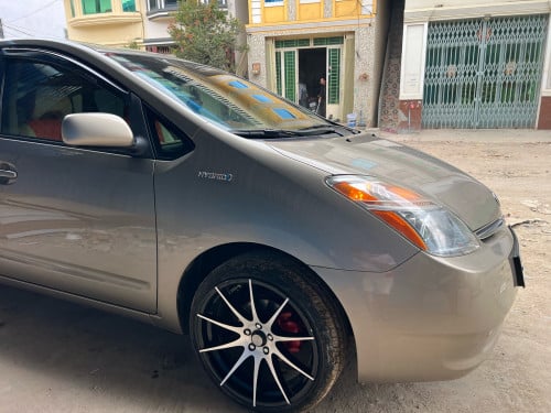 ស្តេចឡានPRIUS-2006Full Options JBL ពោង៨ យ៉ាន់សំបកថ្មី500$ស្រាប់ 99%