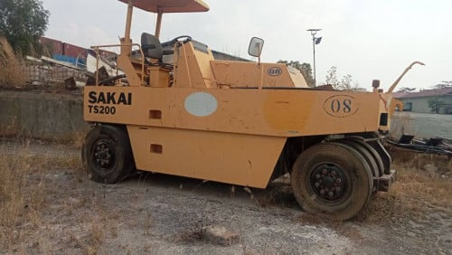 រ៉ូឡូលក់បន្ទាន់ (Roller SAKAI TS200)