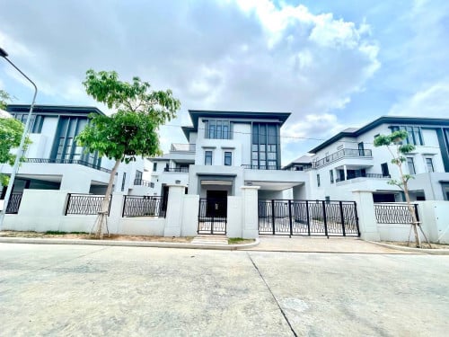 🌟វីឡាឃ្វីន (ធំ) លក់បន្ទាន់ខ្លាំង! បុរីជីបម៉ុង 598 ជិតAeon2