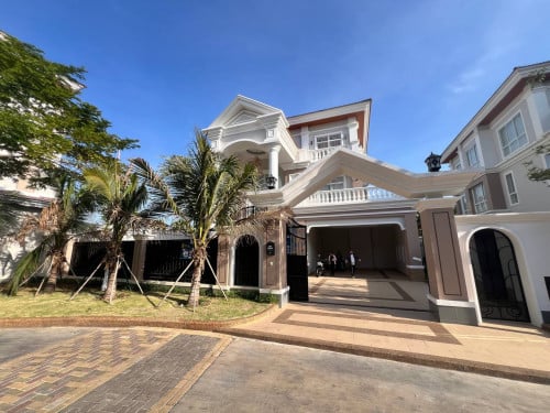 🏘️ VILLA FOR RENT