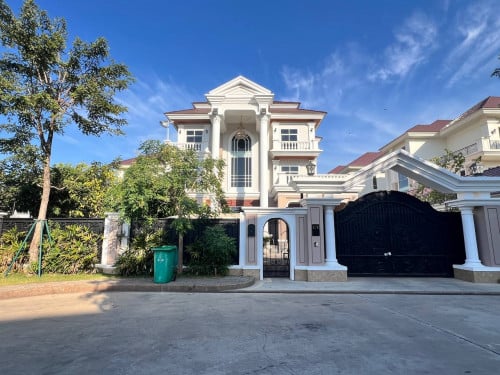 🏠 VILLA FOR SALE OR RENT