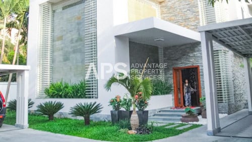 6 Bedroom Villa For Sale-BKK3 | Phnom Penh