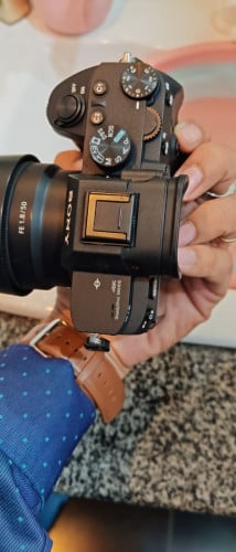 A7iii លក់ body នៅស្អាត លក់​ 889$(ចចារ) free កាបូក +ឆ្នាំងស្សីន ខ្សែរ​ Tell: 012200302 /015 818120