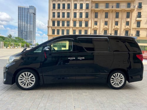 ALPHARD 2013 For Rent /出租