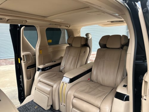 Alphard 2013 Hybrid Royal Lounge VIP របស់កម្រ