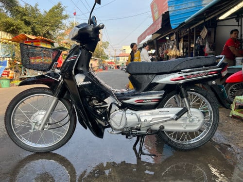 Honda Dream 2015 លក់ឬវៃដូរបាន