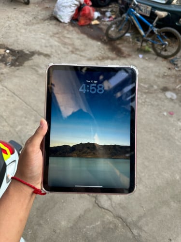 Ipad 11th A16 2025 Pink color 99.9% have box 128GScan Wifi only320$