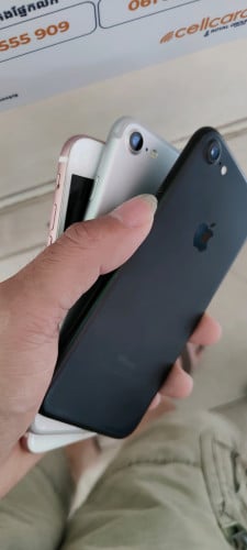 Iphone 7 ហ្សុីនអត់ជាប់អីទេ