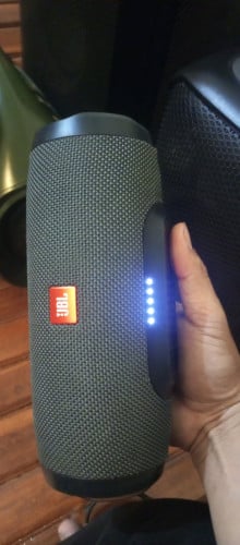 jbl charge essential​ នៅសានុំថ្មកាន់សំលេងណែ​ន52$ វៃដូរបាន
