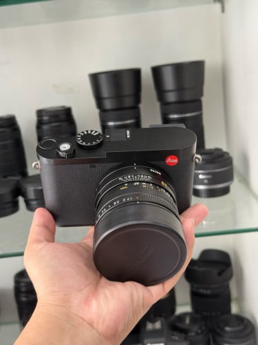 Leica Q3 98%