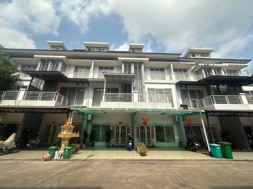 Link house LA  for Sale & Rent at Borey Peng huoth Boeng snor project Macurean I ( A-30 )