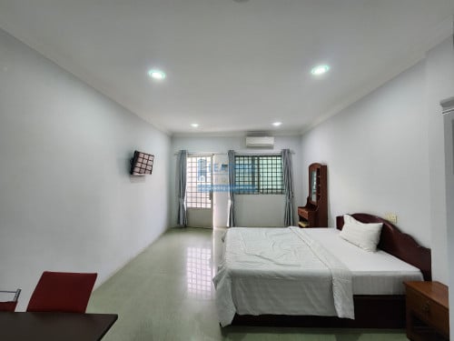 N207 | Nice and Clean, Studio Apartment with Lift For Rent Free Wifi