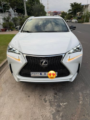 NX200t 2015 ប៉ុង2 F Sport ឡានមូល​ ពិន្ទុ​ 90