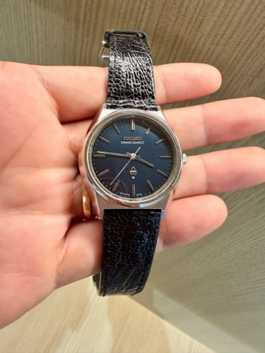 Original Ultra Rare Vintage SEIKO GRAND Quartz Dark Blue Dial 1975 - (Condition 90%)