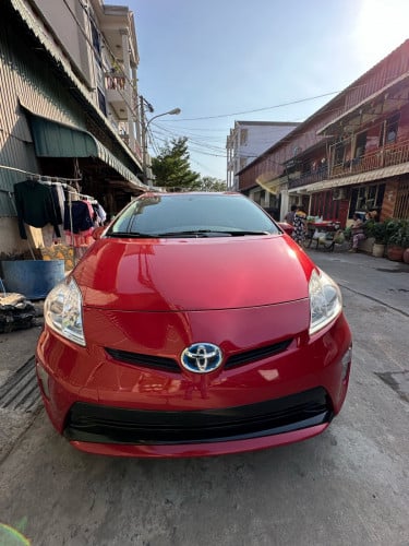 Prius 013 option 3 ក្រដាស់ពន្ធ ជាប្រភេទឡានស្អាត់ អត់បុកអតប៊ះ អត់ច្រេស ធានាជូនឡានលះ 🚘