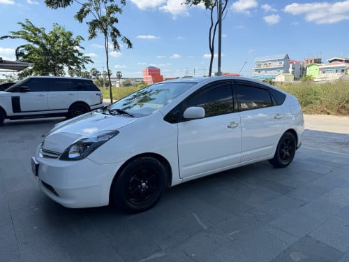Prius 04 full 7###$ ឡានស្អាតរៀបចំតិចតួចលក់មេៗចាប់អារម្មណ៍ឆាត់