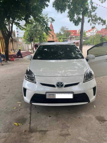 PRIUS 2014 For Rent /出租