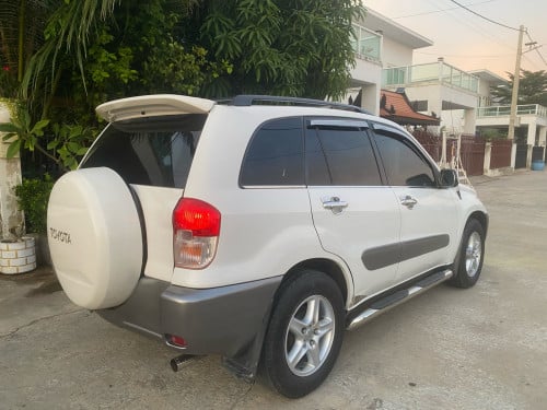 RAV4-L 01-ប៉ុង​1-ឡាន​នៅផ្ទះ​