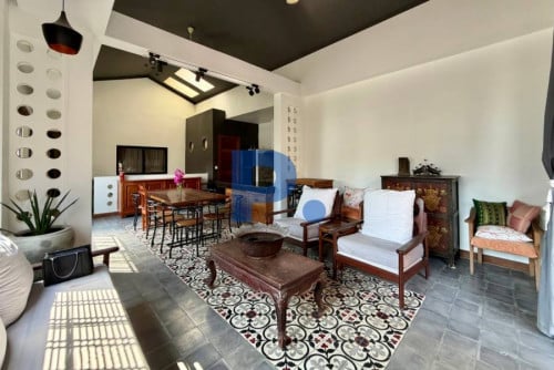 Renovated 3 Bedrooms Townhouse for RENT near BKK1 and AEON Mall