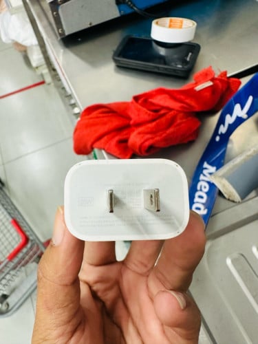 Resell original charger iPhone 20w គុណភាពនៅដូចរូប