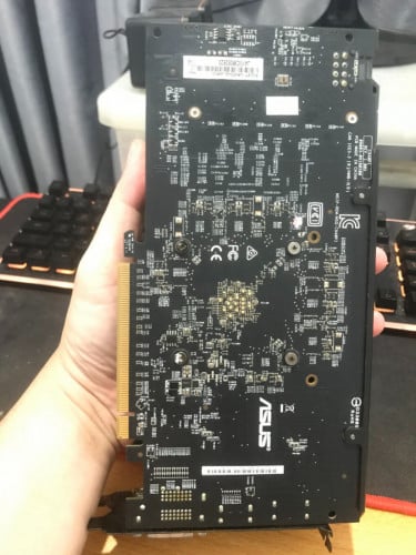 RX570 4G (ខូច) 9$ ផ្លេីងចូល កង្ហារវឹល អត់លេីងតែscreen