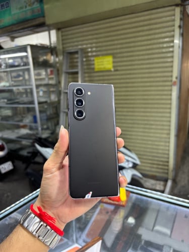 Samsung ZFold5 256G Ram12G Sim2 Global ខូចអេក្រង់ក្នុងប្រើបានខាងក្រៅ