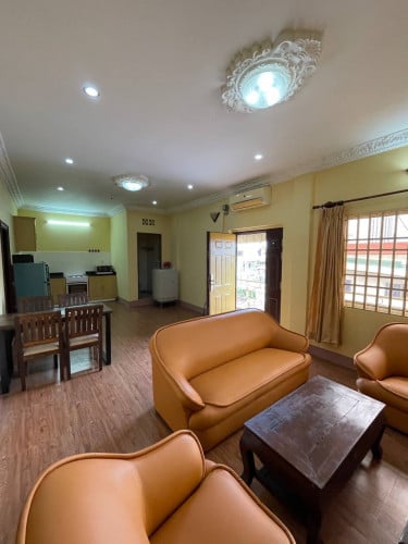 Spacious 2 Bedrooms For Rent in BKK3