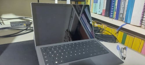 Surface Pro 3 - Touch Screen- កាន់ថ្ម នៅថ្មី 90%