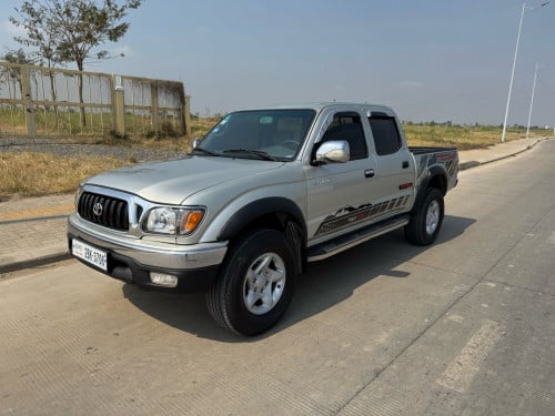 TACOMA ឆ្នាំ03 V6  ប៉ុងភ្លេីង សាំង ដាក់ហ្គាស់ហេីយ ឡានស្អាត
